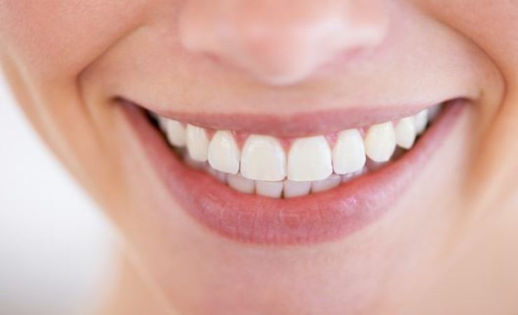 5 errori che danneggiano i denti