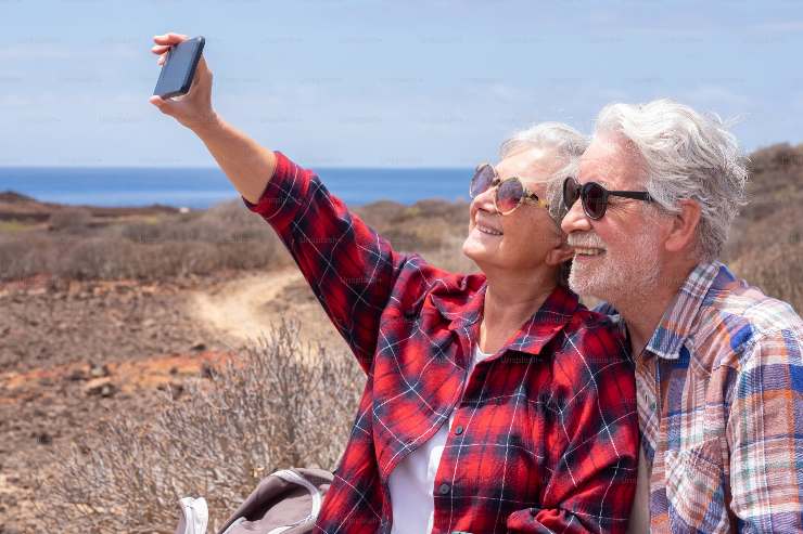 Governo spagnolo regala pacchetti vacanza agli anziani